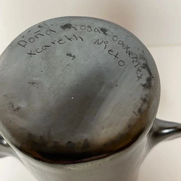 Dona Rosa Face Vase - Picture 5 of 8